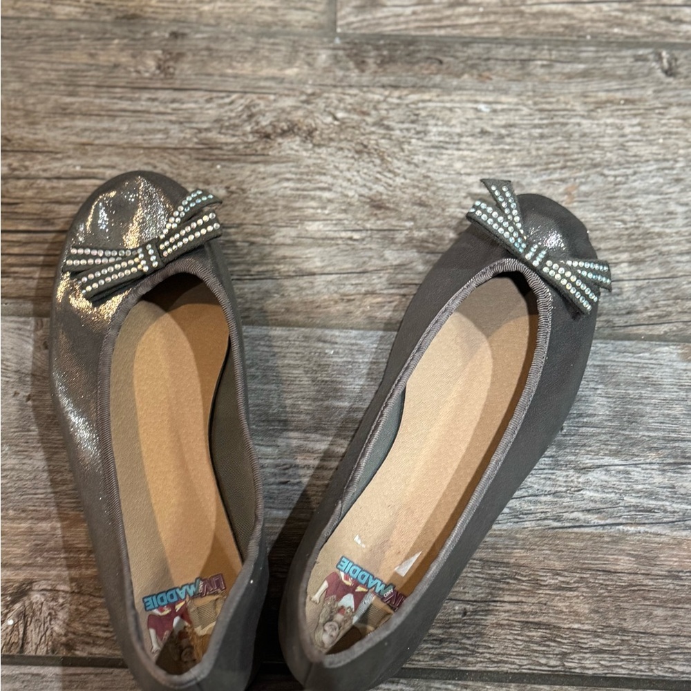 Metallic Flats​ - Picture 6 of 8